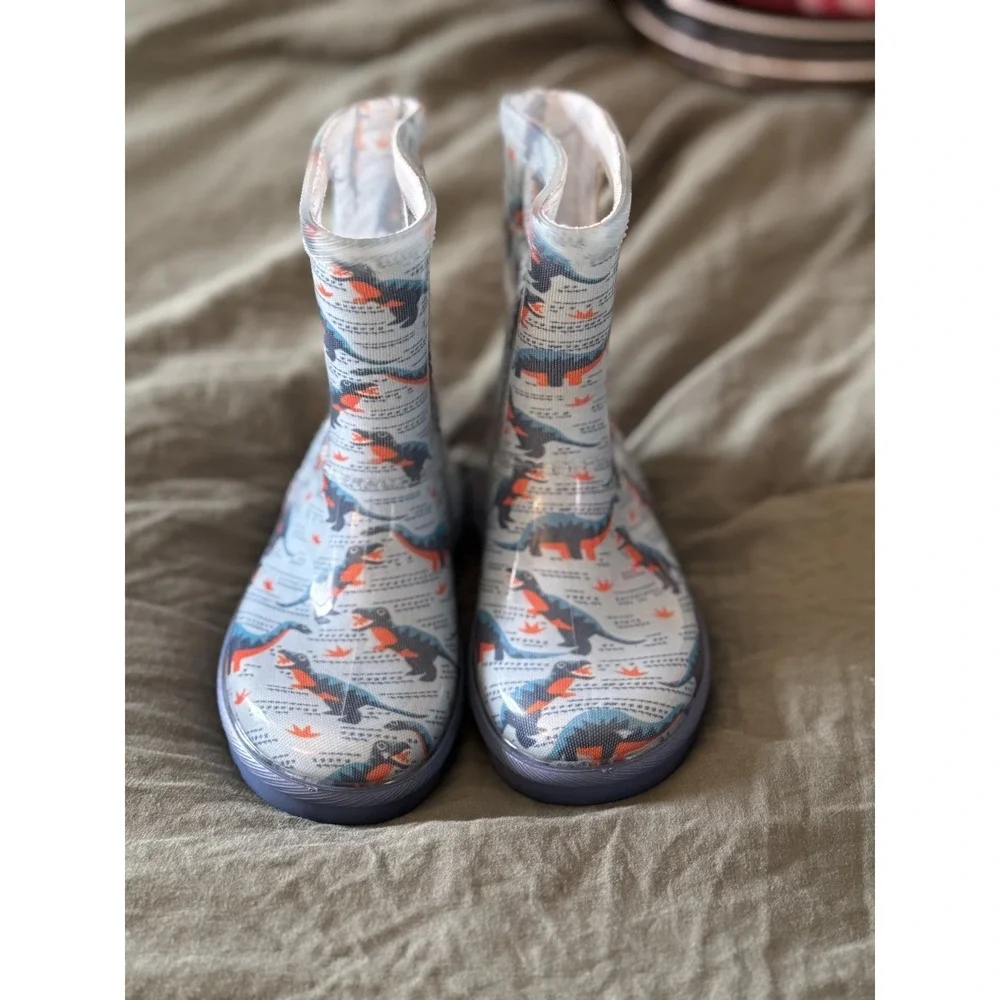 BRAND NEW UGG RARE Little Kids Rahjee Desert Dino Rain Boot, size 7